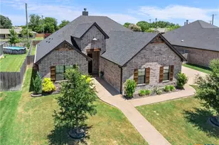 932 Gallant Fox Rd, Hewitt, TX 76643 - Photo 38