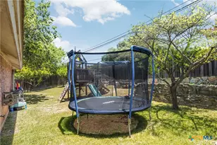 102 Chaparral St, San Marcos, TX 78666 - Photo 28