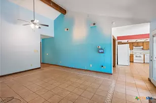 102 Chaparral St, San Marcos, TX 78666 - Photo 6