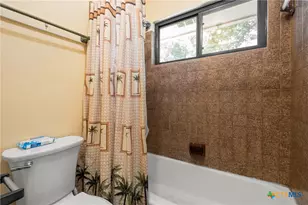 102 Chaparral St, San Marcos, TX 78666 - Photo 14