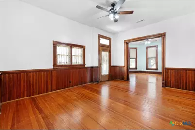 107 E 2nd Street, Lampasas, TX 76550 - Photo 10