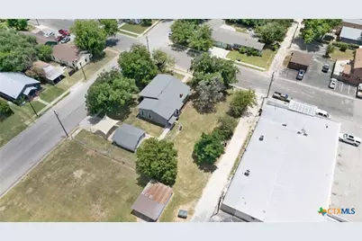 107 E 2nd Street, Lampasas, TX 76550 - Photo 4