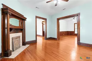 107 E 2nd St, Lampasas, TX 76550 - Photo 12