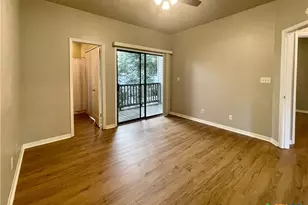 310 Pat Garrison St, San Marcos, TX 78666 - Photo 8