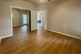 310 Pat Garrison St, San Marcos, TX 78666 - Photo 12