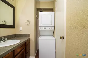 310 Pat Garrison St, San Marcos, TX 78666 - Photo 10