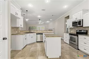 1907 Guinevere Ln, Harker Heights, TX 76548 - Photo 12