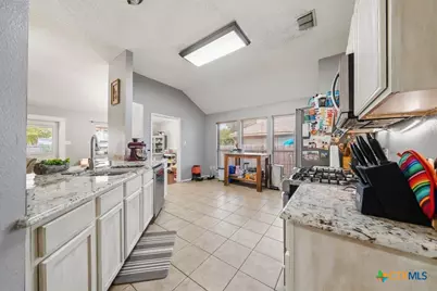 336 Raven Ridge, New Braunfels, TX 78130 - Photo 6
