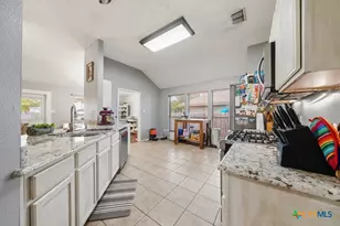 336 Raven Ridge, New Braunfels, TX 78130 - Photo 6