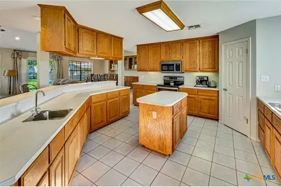 213 Wearden Drive, Victoria, TX 77904 - Photo 10