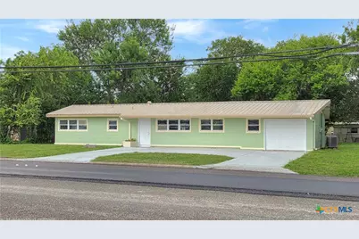 1021 N Virginia Street, Port Lavaca, TX 77979 - Photo 2