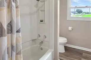 1021 N Virginia St, Port Lavaca, TX 77979 - Photo 8