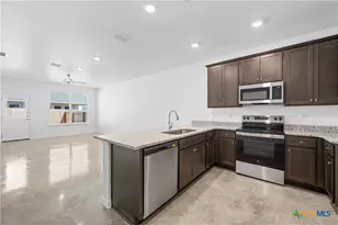 635 Pacific Crest Trl, Copperas Cove, TX 76522 - Photo 6