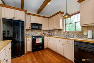 340 Rio Dr, New Braunfels, TX 78130 - Photo 12