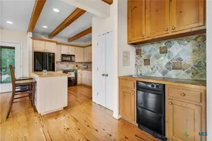 340 Rio Dr, New Braunfels, TX 78130 - Photo 14