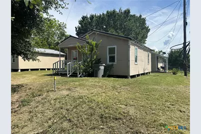 808 S Cameron Street #A, Victoria, TX 77901 - Photo 2