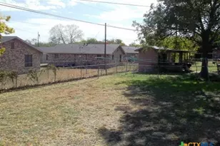 303 Margaret Lee St, Copperas Cove, TX 76522 - Photo 10
