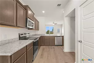 502 University Ave, Troy, TX 76579 - Photo 14