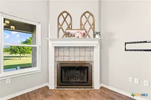 212 Ashley Dr, Bruceville Eddy, TX 76524 - Photo 6