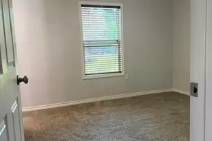 1906 Pecan St, San Marcos, TX 78666 - Photo 6
