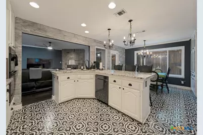 1933 Squire Circle, New Braunfels, TX 78130 - Photo 8