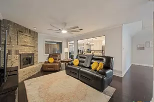 1933 Squire Circle, New Braunfels, TX 78130 - Photo 8