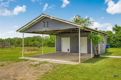 1363 Old Goliad Road, Victoria, TX 77905 - Photo 16