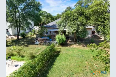 620 E 8th Avenue #618, Belton, TX 76513 - Photo 2