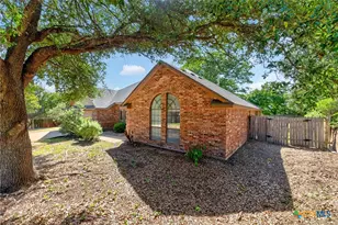 1905 McGinnis Ct, Harker Heights, TX 76548 - Photo 2