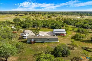 1455 Rainbow Rd, Cuero, TX 77954 - Photo 2
