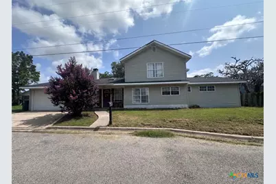 1104 Moss Lane, Cuero, TX 77954 - Photo 2
