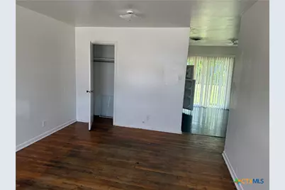 111 W Vardeman Avenue, Killeen, TX 76541 - Photo 6