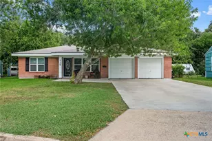 115 Burnet St, Port Lavaca, TX 77979 - Photo 1