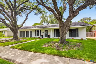 2308 E Loma Vista Avenue, Victoria, TX 77901 - Photo 2