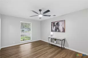 2308 E Loma Vista Ave, Victoria, TX 77901 - Photo 6