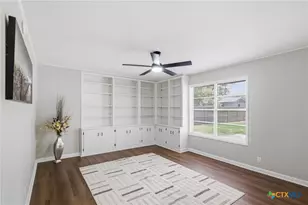 2308 E Loma Vista Ave, Victoria, TX 77901 - Photo 14