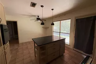 304 Julie St, Burnet, TX 78611 - Photo 6