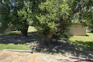 304 Julie St, Burnet, TX 78611 - Photo 12