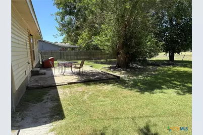 304 Julie Street, Burnet, TX 78611 - Photo 14