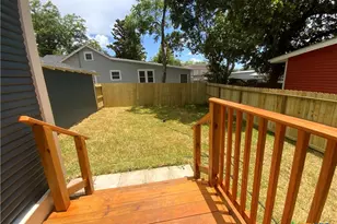 702 S William St, Victoria, TX 77901 - Photo 12