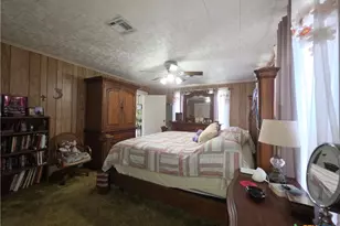 602 W Live Oak St, Edna, TX 77957 - Photo 20