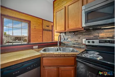 1101-1103 W Houston Avenue, Seadrift, TX 77983 - Photo 12