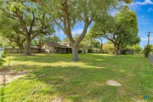 503 Angus St, Victoria, TX 77904 - Photo 36