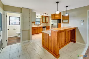 503 Angus St, Victoria, TX 77904 - Photo 10