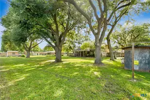 503 Angus St, Victoria, TX 77904 - Photo 38