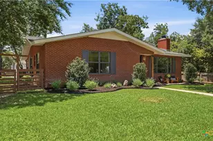 596 Willow Ave, New Braunfels, TX 78130 - Photo 4