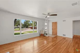 596 Willow Ave, New Braunfels, TX 78130 - Photo 8