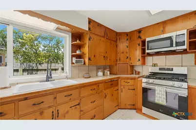 596 Willow Avenue, New Braunfels, TX 78130 - Photo 16