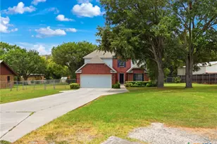 1357 Trail Bluff Dr, New Braunfels, TX 78132 - Photo 34