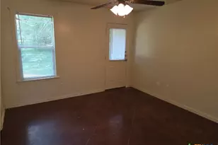 810 E Avenue C, Temple, TX 76501 - Photo 6